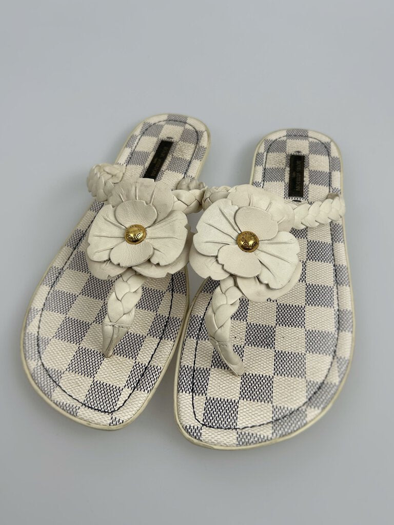 Louis Vuitton Damiere Azur thong flat sandals