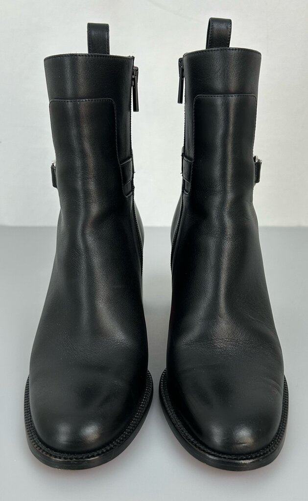 Christian Louboutin "Bootylock" 70 (size 5)