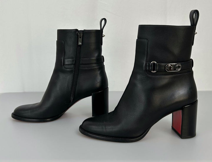 Christian Louboutin "Bootylock" 70 (size 5)