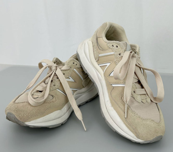 New Balance chunky sneaker (size 6.5 - fits 6)