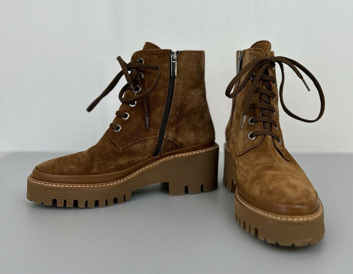 la Canadienne suede combat boot (size 38)