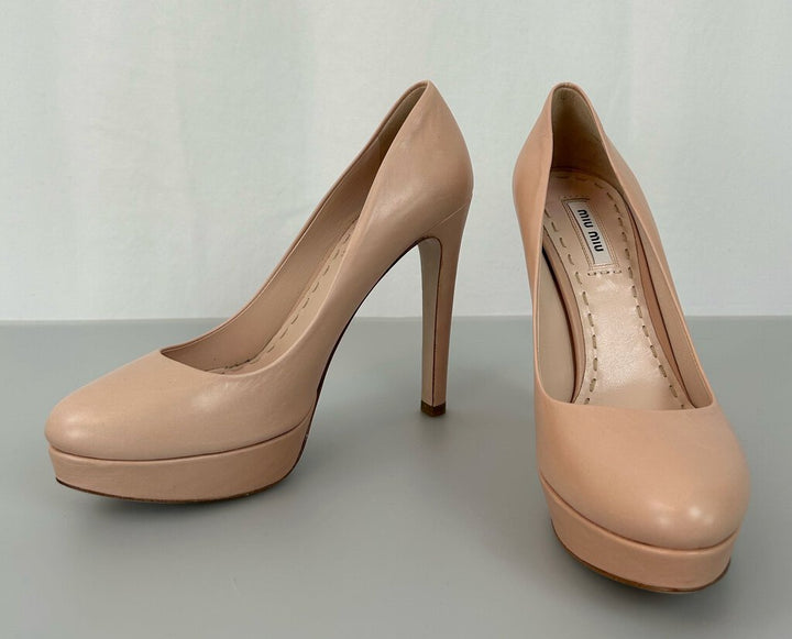 Miu Miu leather platform pump (size 38)