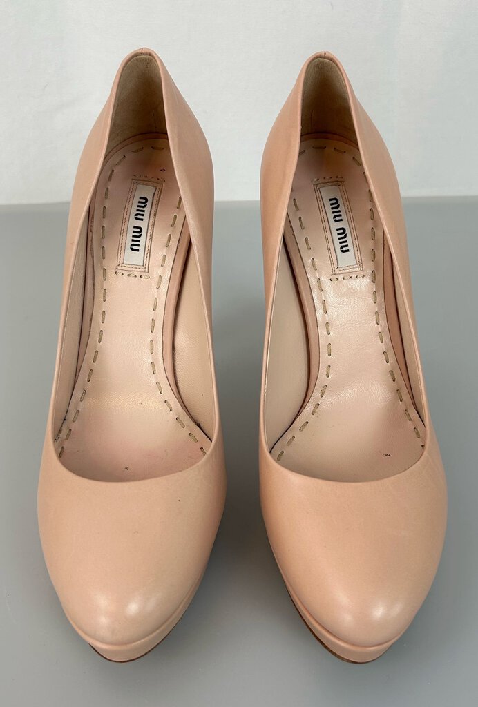 Miu Miu leather platform pump (size 38)