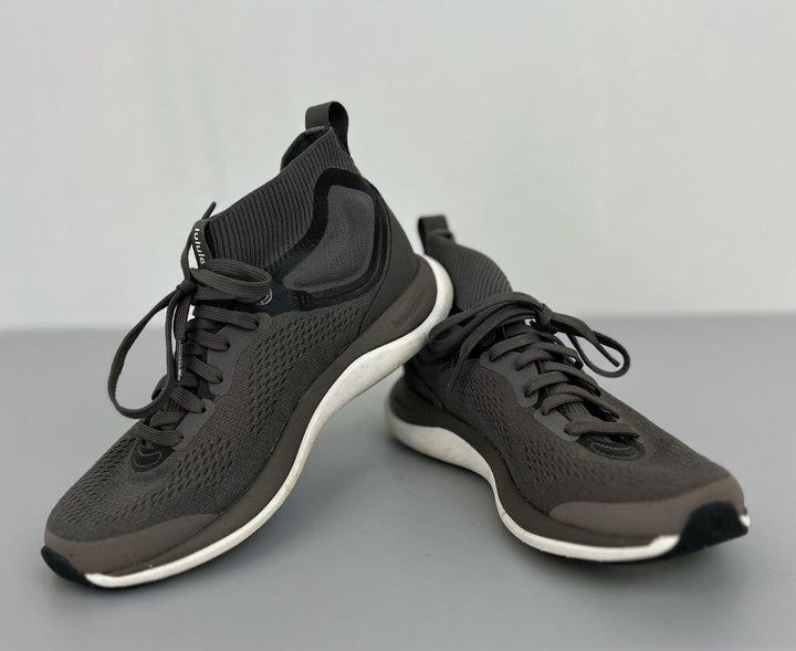 Lululemon "Chargefeel" sneaker (size 6)