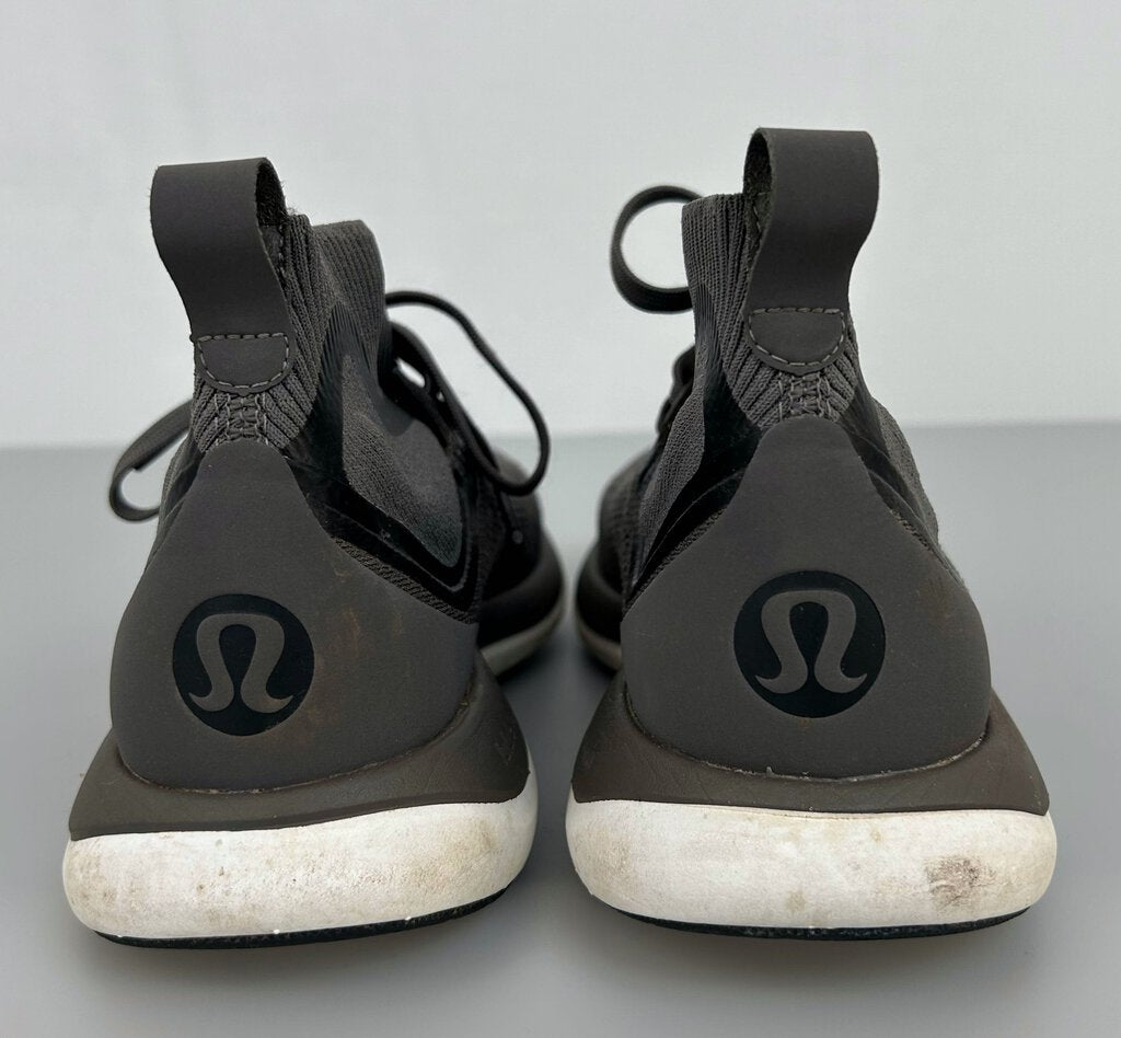 Lululemon "Chargefeel" sneaker (size 6)