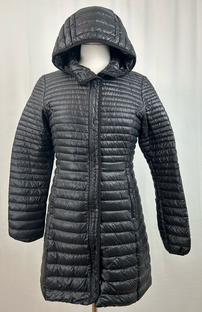 Patagonia mid length down jacket (S)