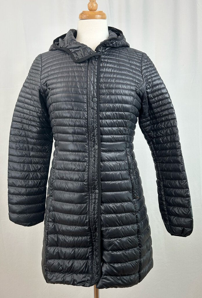 Patagonia mid length down jacket (S)