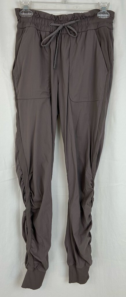 Lululemon studio pant jogger (size 6)