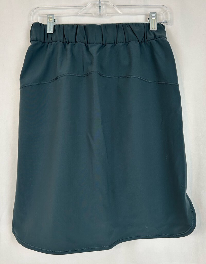 Lululemon On the Fly skirt (size 6)