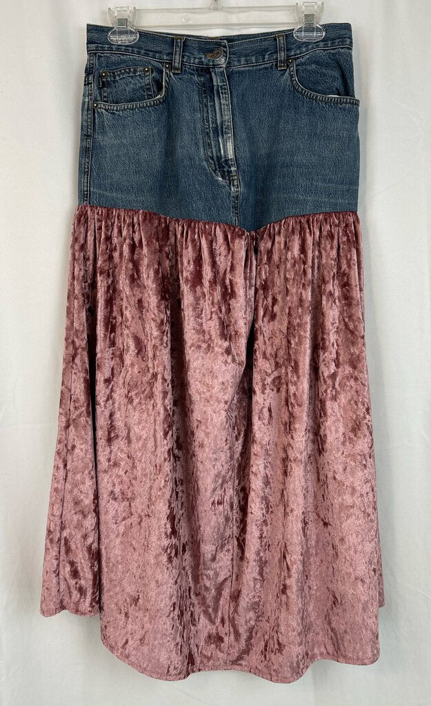 Urban Renewal NWT maxi skirt (M)