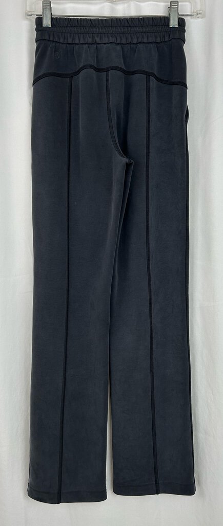 Lululemon "Softstreme" pant (size 0)