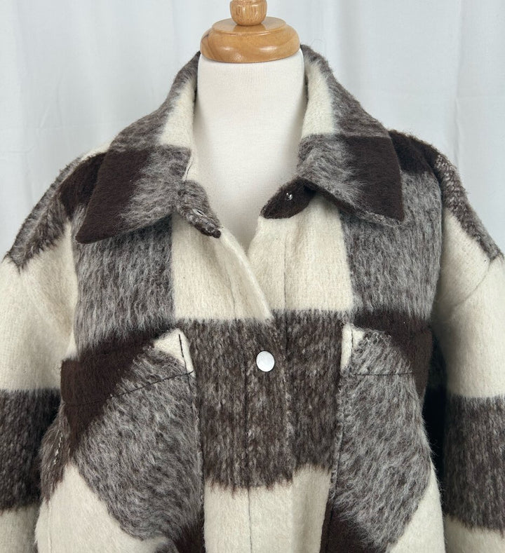 Abercrombie & Fitch NWT fuzzy plaid jacket (XL)