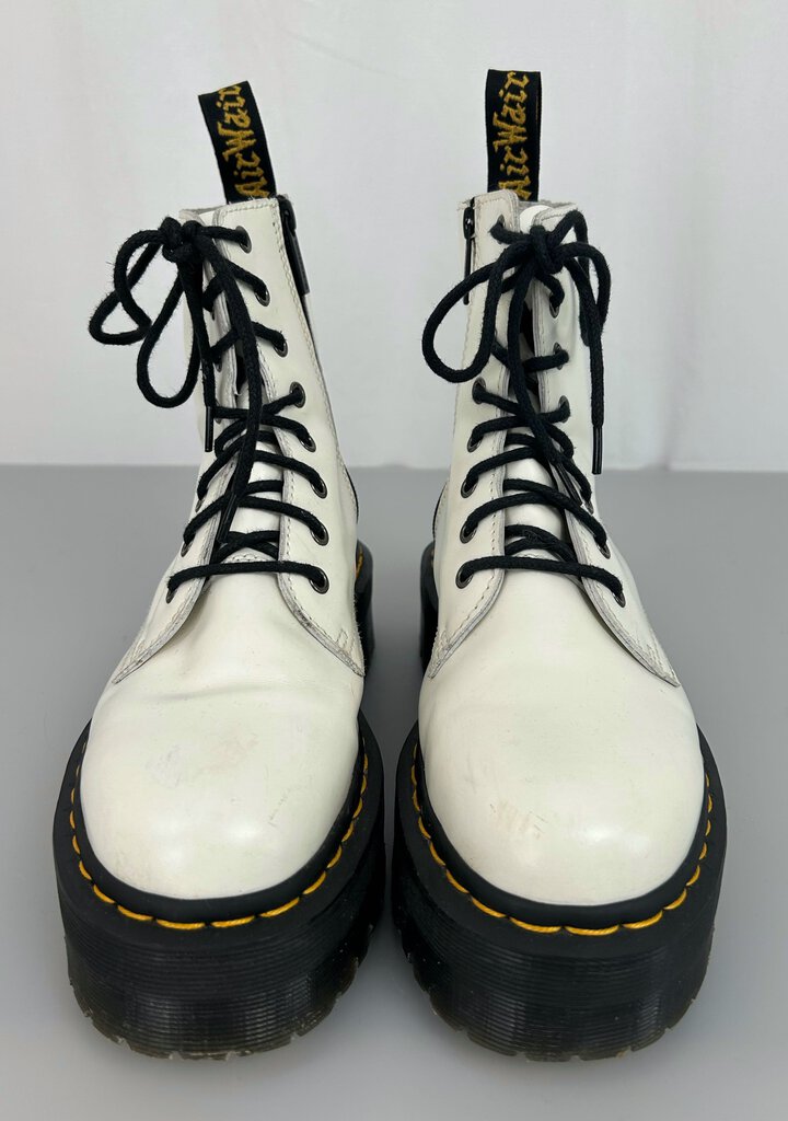 Dr. Martens Jadon Leather Platforms (size 7)