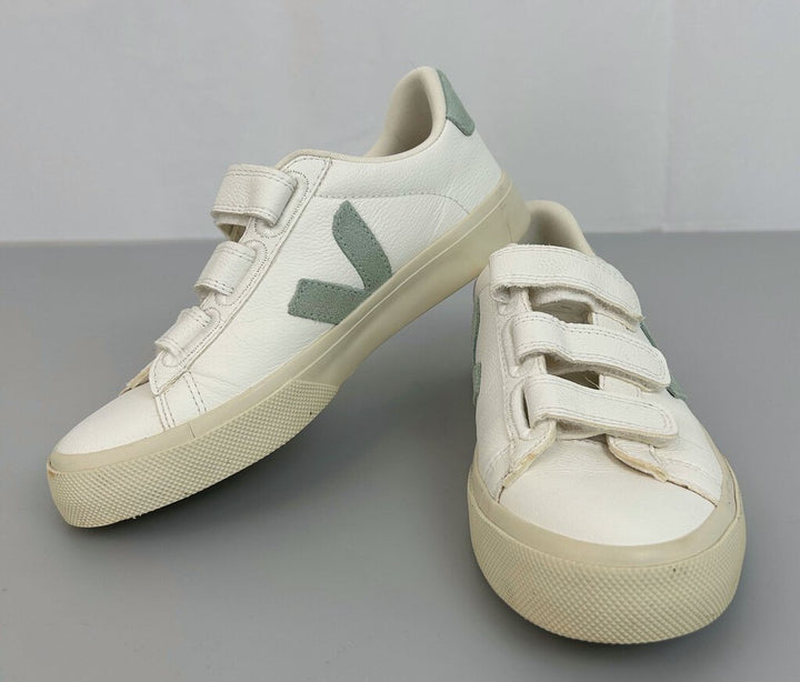 Veja 'Reife' sneaker (size 36)