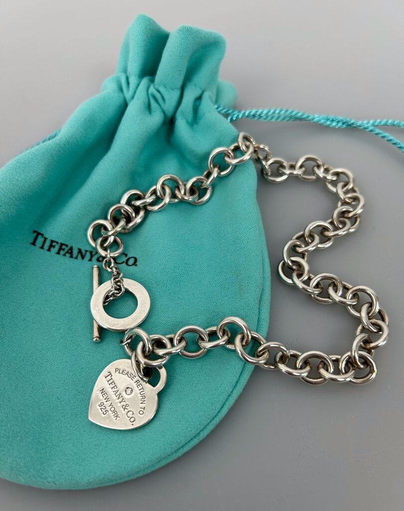 Tiffany Return To "R" diamond toggle necklace