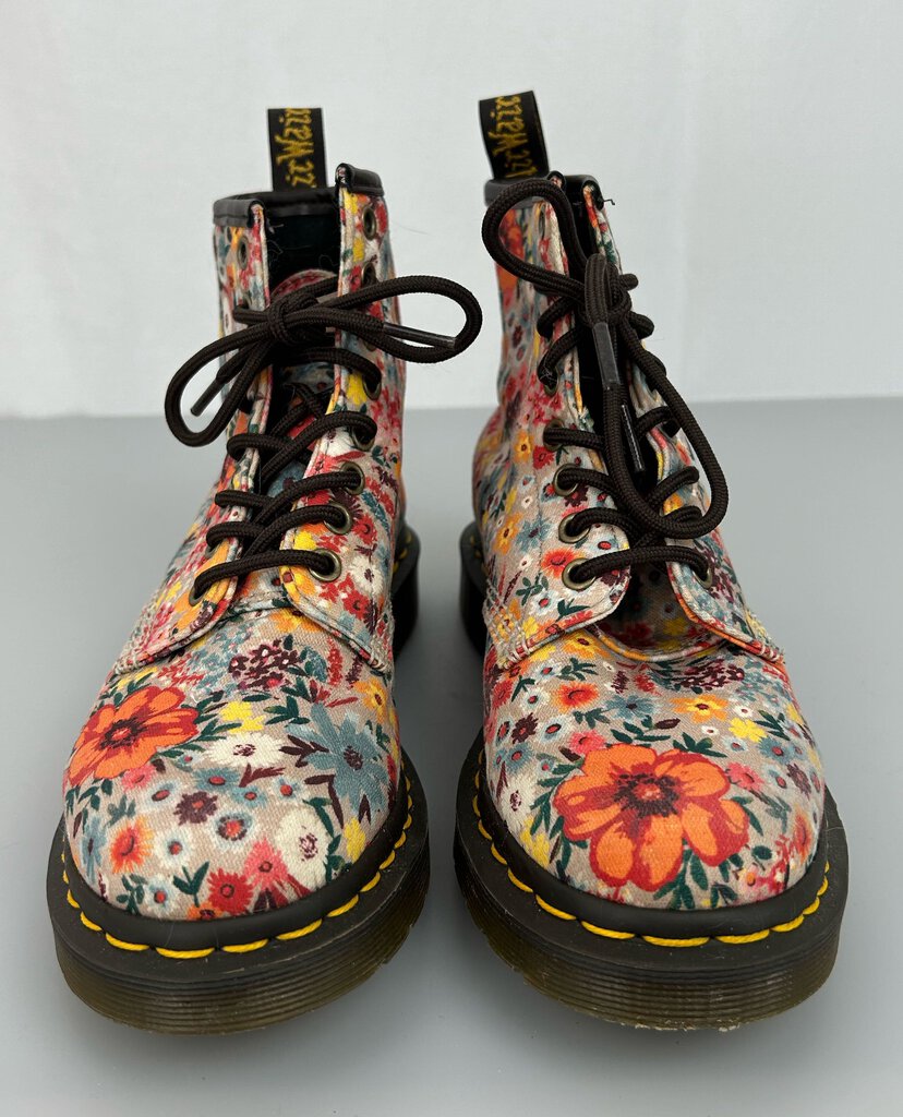 Dr. Martens Floral Canvas Classic boot (size 6)