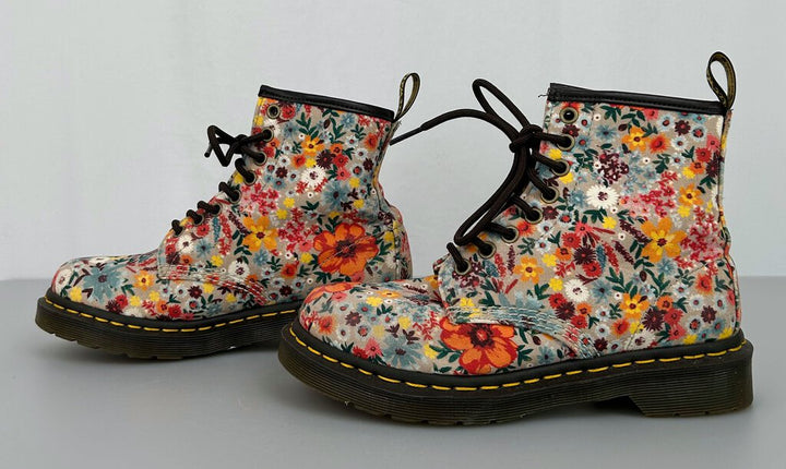 Dr. Martens Floral Canvas Classic boot (size 6)