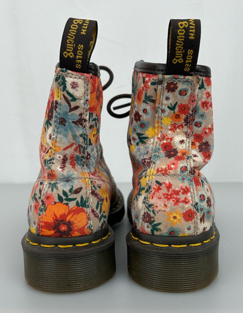 Dr. Martens Floral Canvas Classic boot (size 6)