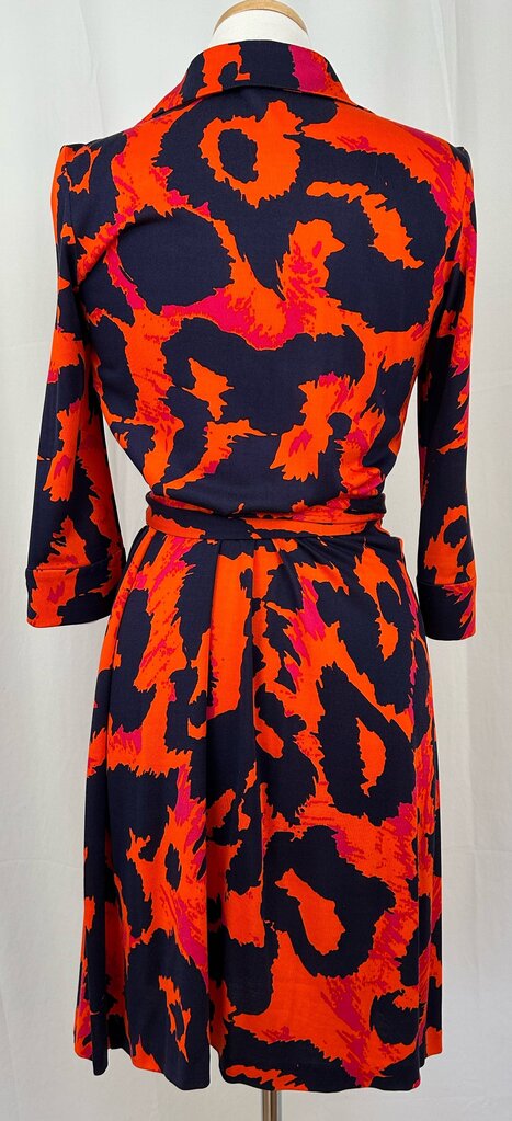 Diane Von Furstenberg Vintage floral wrap dress (size 8)