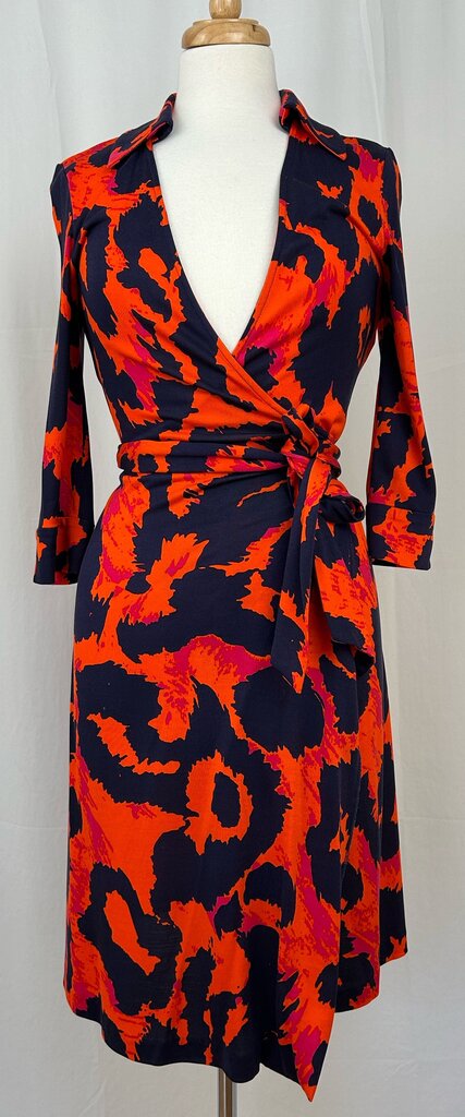 Diane Von Furstenberg Vintage floral wrap dress (size 8)