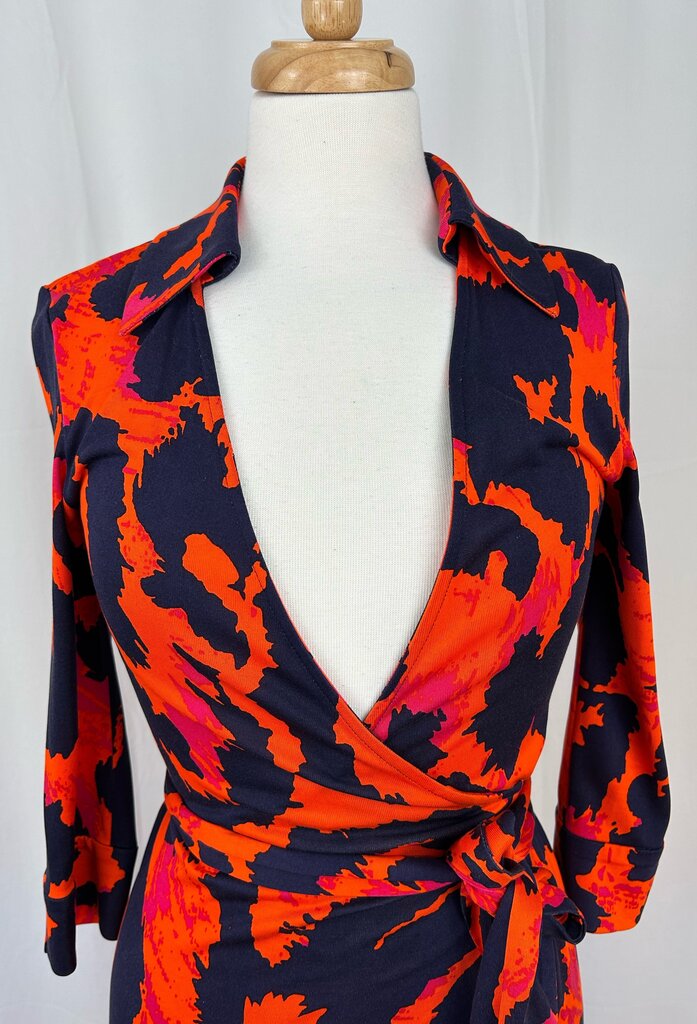 Diane Von Furstenberg Vintage floral wrap dress (size 8)