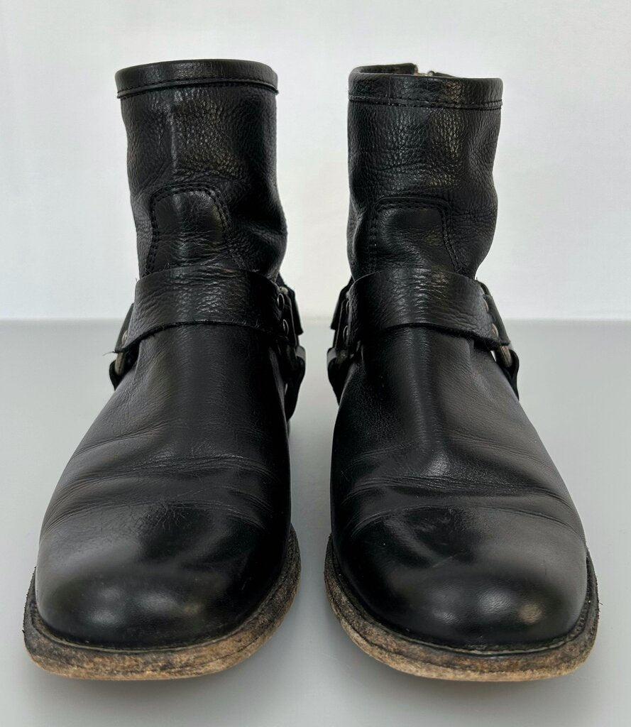 Frye short harness boot (size 7.5)