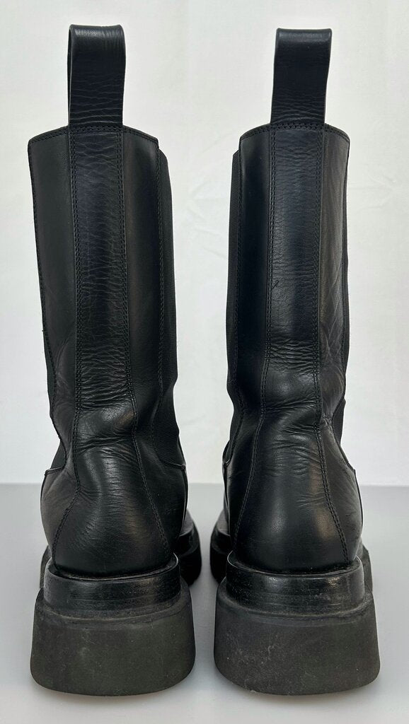 Bottega Veneta chelsea lug boot (size 38)