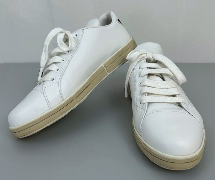 Prada 2020 leather sneaker (size 39)