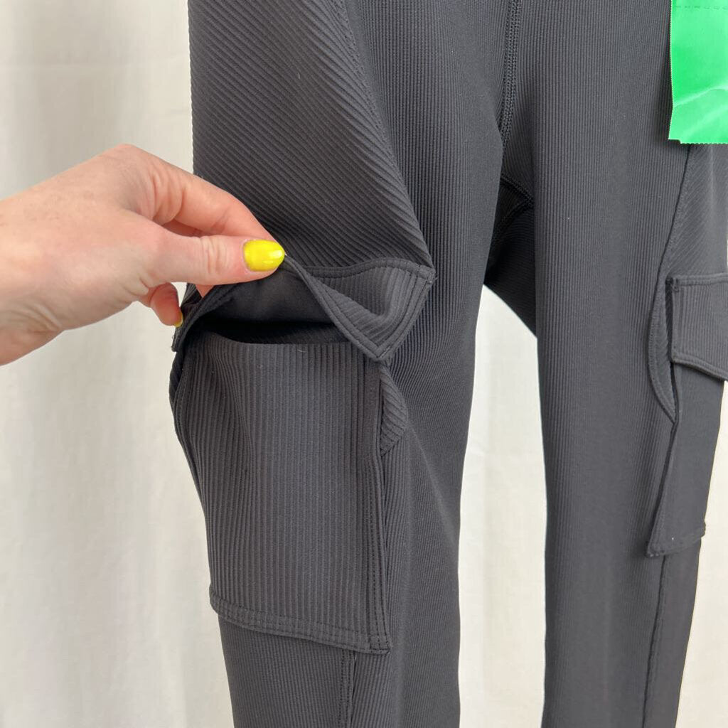 Lululemon trail trekker legging size 2