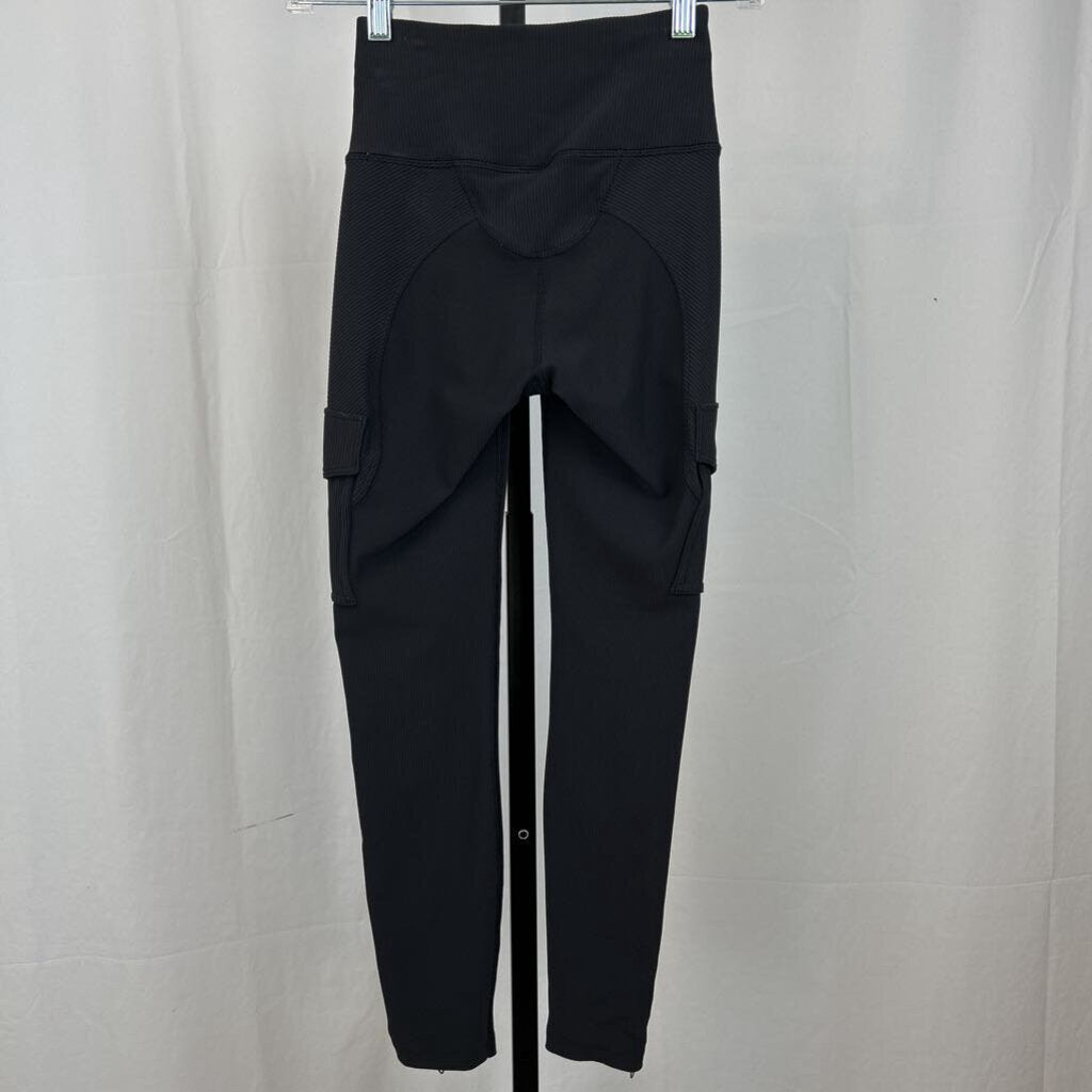 Lululemon trail trekker legging size 2