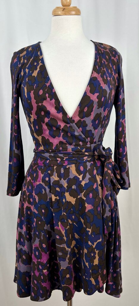 Diane Von Furstenberg pleated mini wrap dress (size 6)