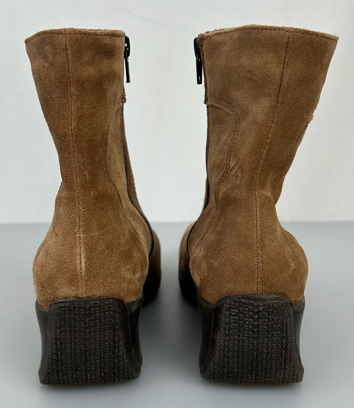 la Canadienne square toe suede boot (size 8.5)