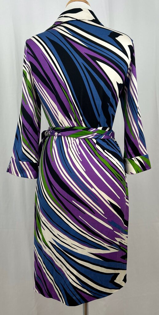Diane Von Furstenberg "Justin" wrap dress (size 12)