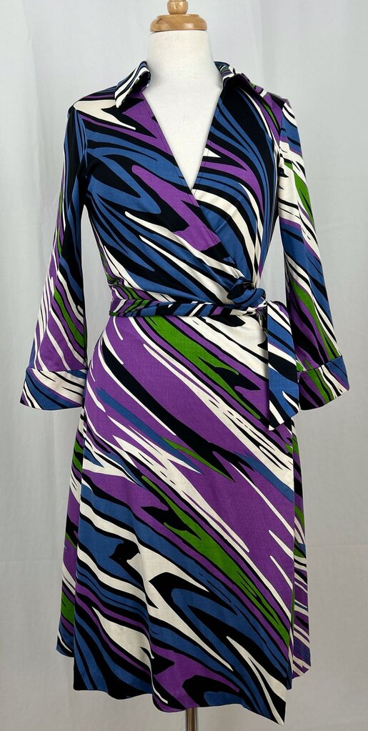 Diane Von Furstenberg "Justin" wrap dress (size 12)