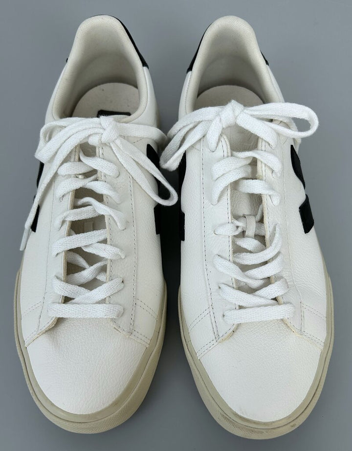 Veja Campo sneaker (size 7)