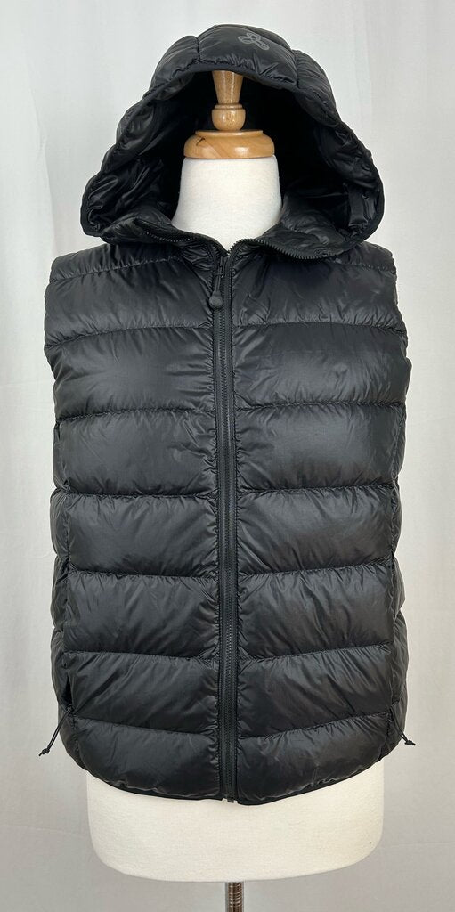 Aritzia "The Little Puff" hooded vest (M)