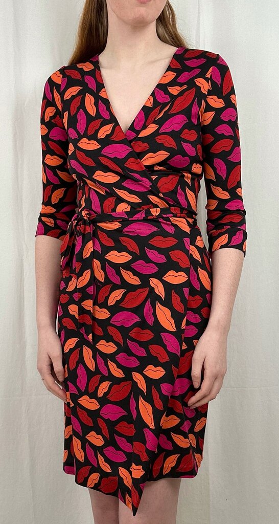 Diane Von Furstenberg "New Julian 2" wrap dress (size 6)