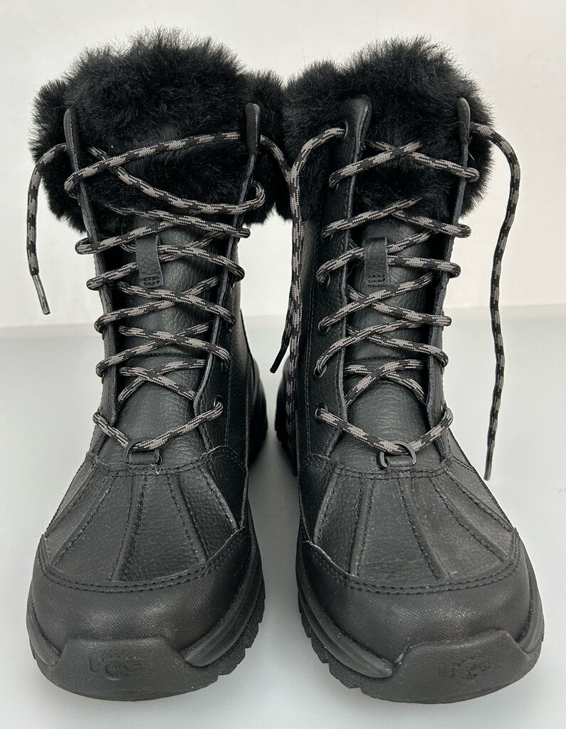 UGG Adirondack Boot (size 7)