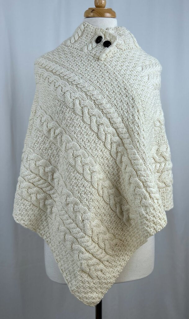 Aran Woolen Mills NWT Merino cableknit poncho (O/S)