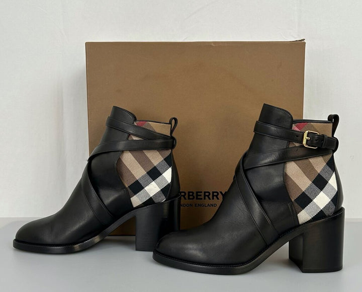 Burberry Pyrle heeled nova check bootie (size 9.5)