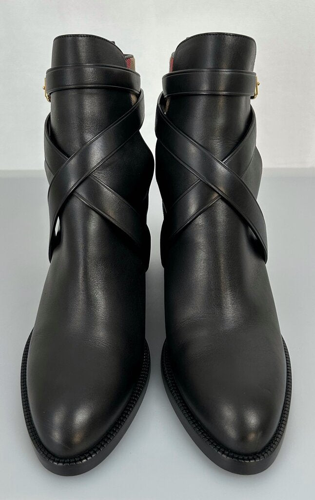 Burberry Pyrle heeled nova check bootie (size 9.5)