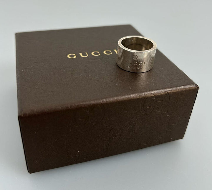 Gucci chunky silver band ring (size 6.5)
