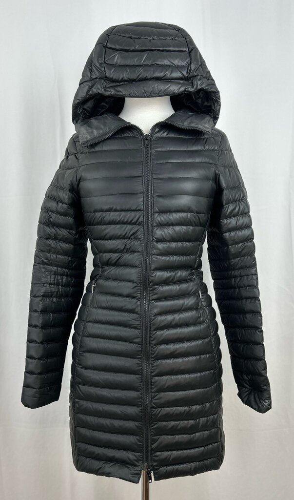 Arc'teryx lighweight down jacket (XS)