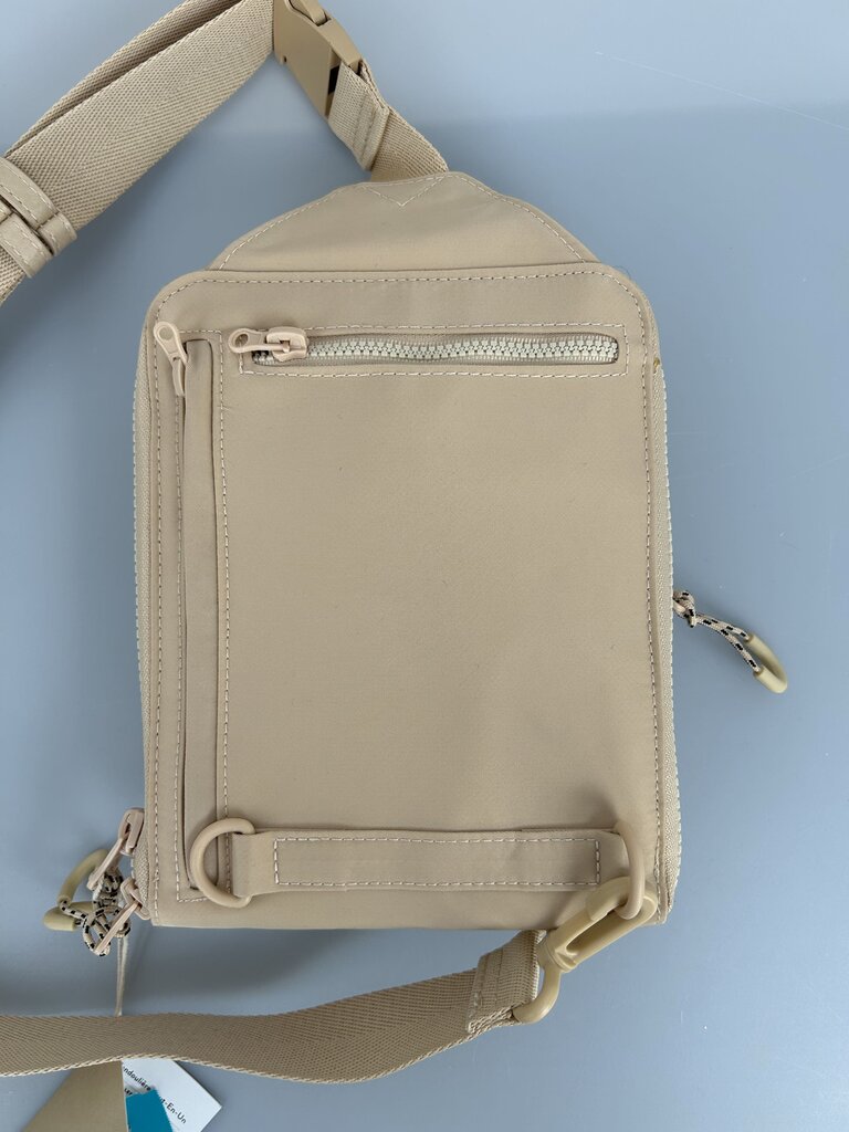 Beis NWT Sport Sling crossbody