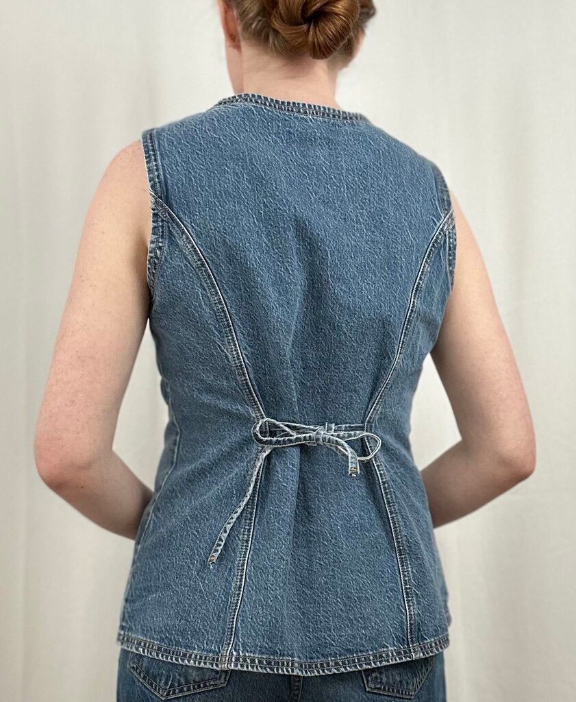 Abercrombie & Fitch NWT denim tie-back top (M)