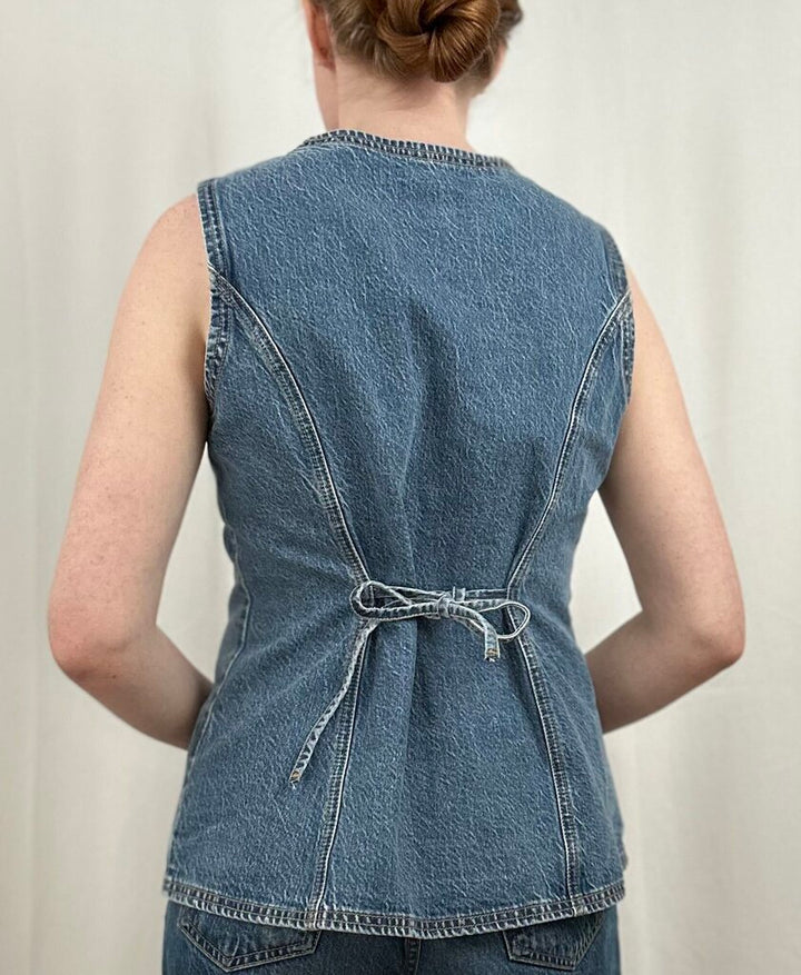 Abercrombie & Fitch NWT denim tie-back top (M)