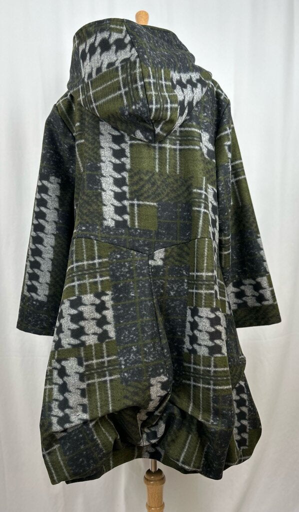 no brand multi pattern hooded a-line jacket (L/XL)