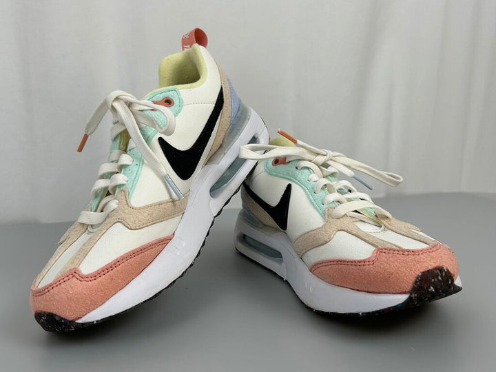 Nike "Air Max Dawn" retro sneaker (size 6)