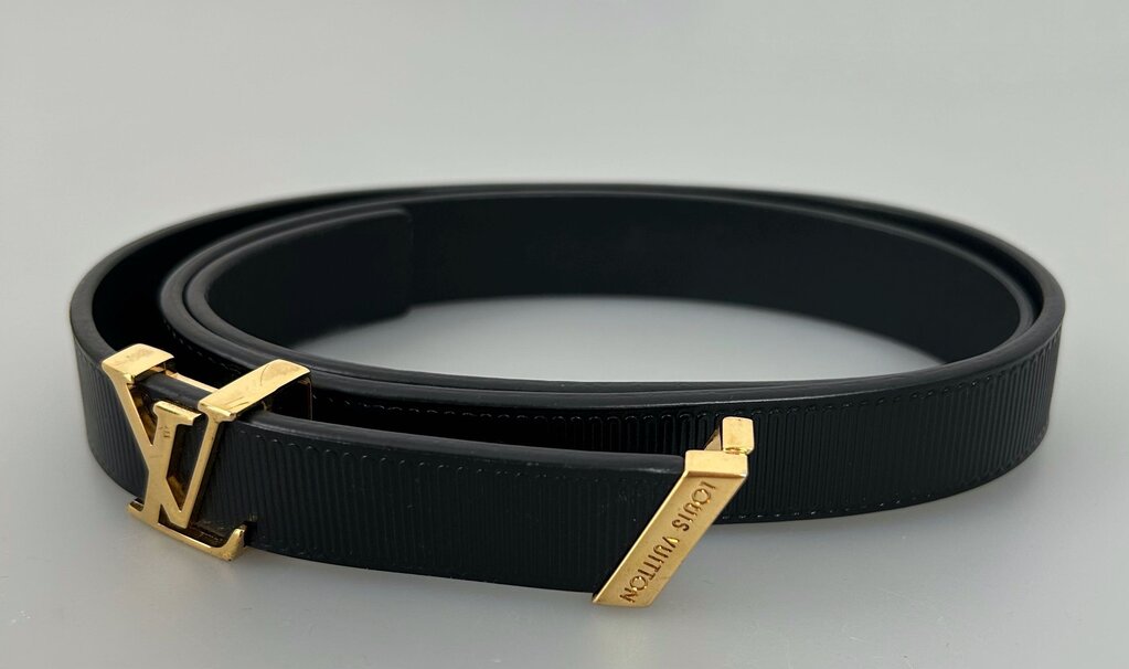 Louis Vuitton LV Initiales Belt (XS)