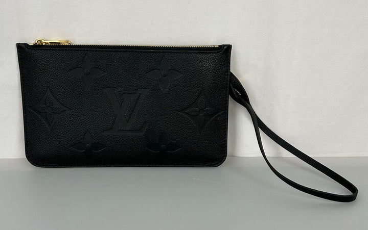 Louis Vuitton Neverfull pouch